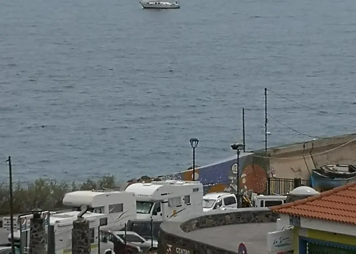 Acogedora En 칸델라리아